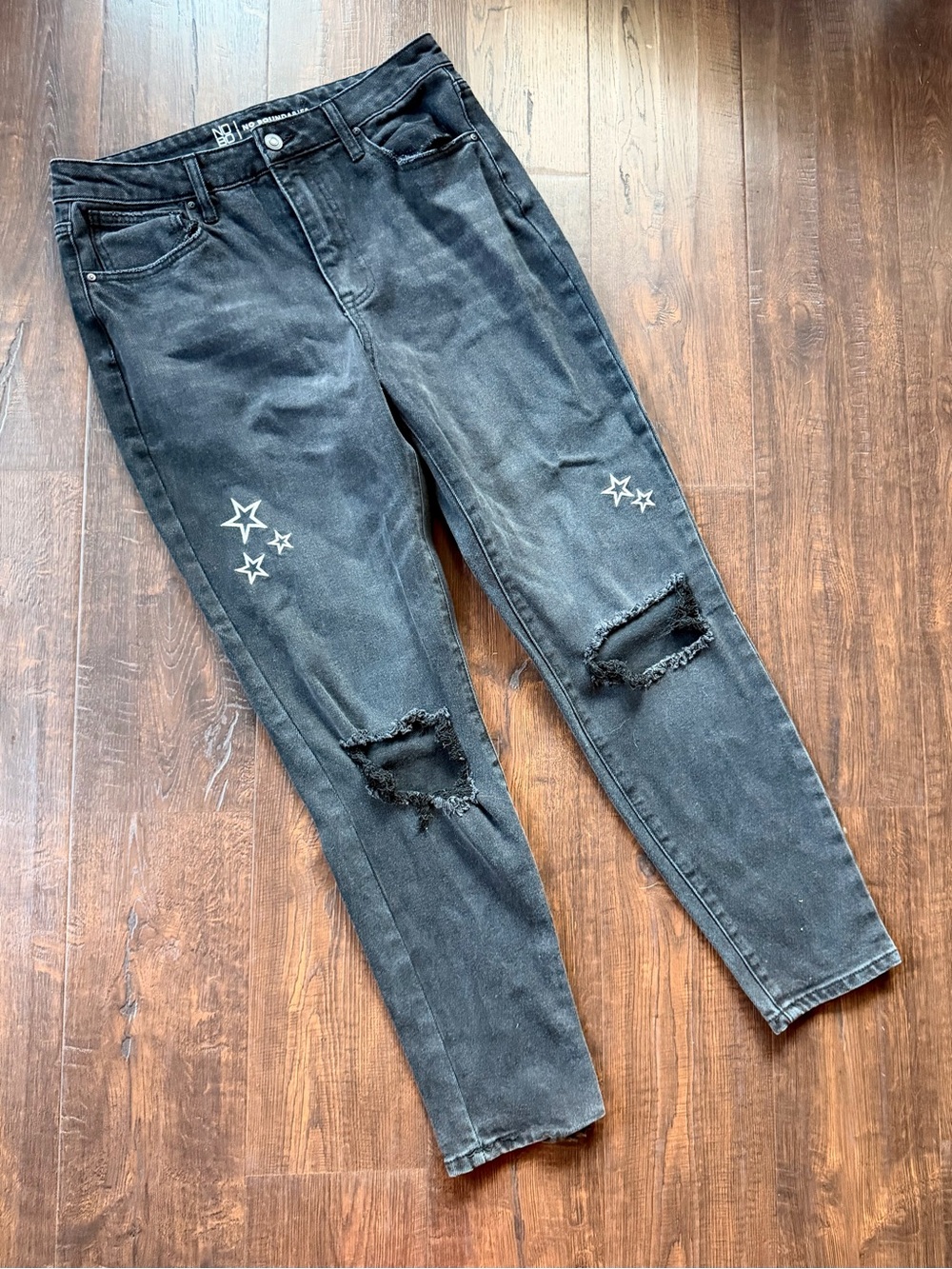 No Boundaries Black Distressed Boyfriend Jeans with Star Embroidery